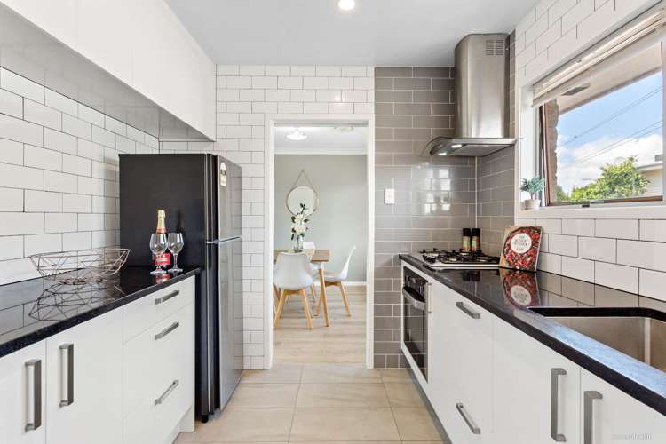 2/73 College Road Northcote_6