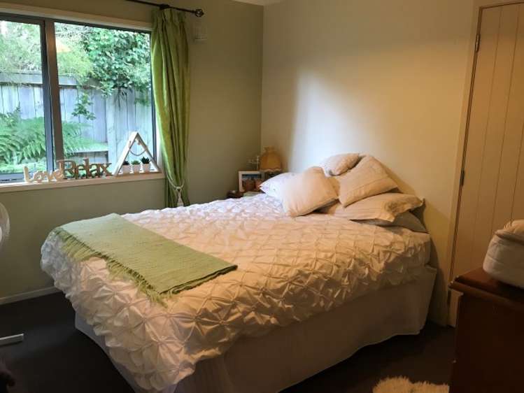 15 Horsley Grove Pyes Pa_14