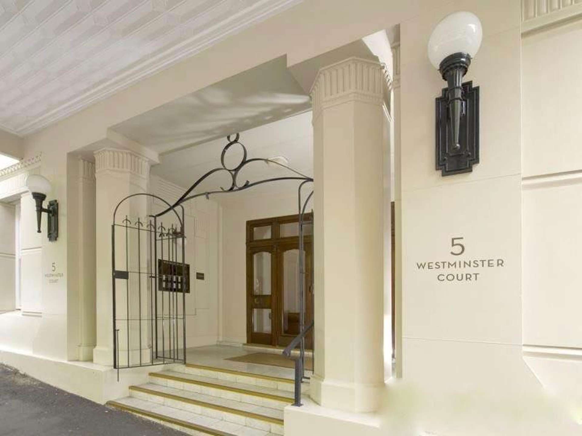 2g/5 Parliament Street Auckland Central_0