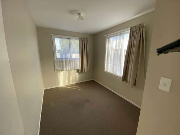 4 Larsen Road Panmure_16