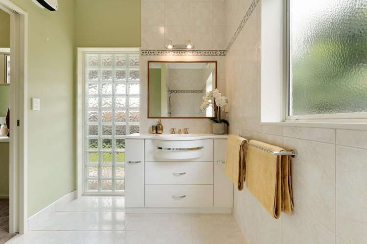 1 Greenstone Way Hairini_9