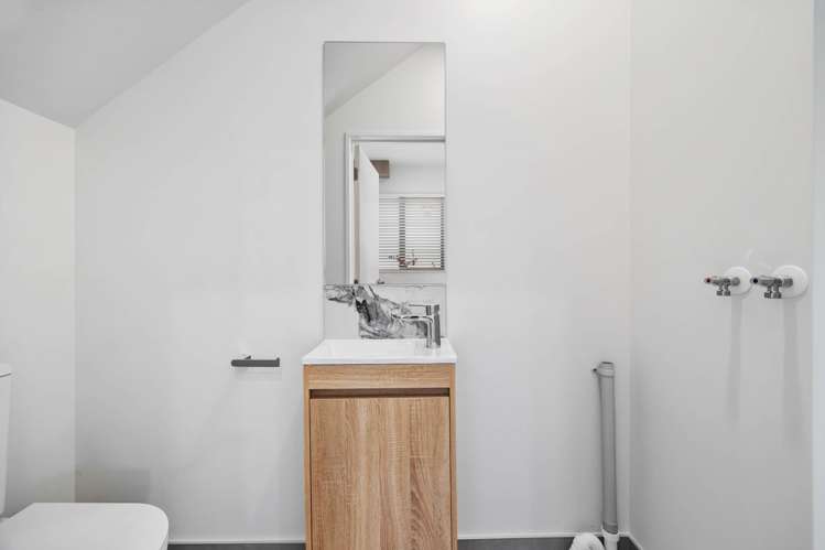 3/8-10 Lowtherhurst Road Massey_9