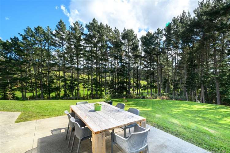 64 Manuka Grove Helensville_24