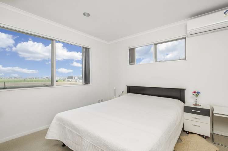 48 Helianthus Avenue Flat Bush_17