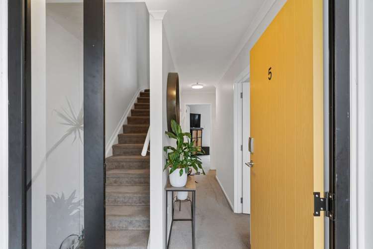 5 Awamarino Way Westgate_11