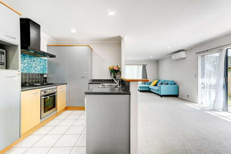 8 Avonglen Court Wattle Downs_11