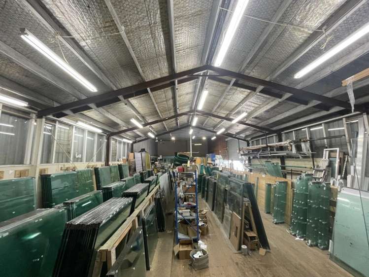 3126 Great North Road New Lynn_2