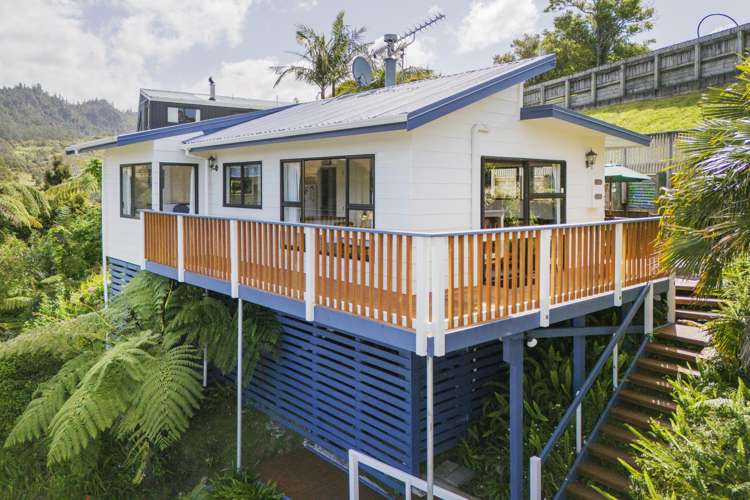 8 Ocean Beach Rd Tairua_0