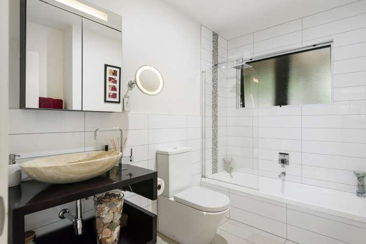 32a Seaview Avenue Northcote_13