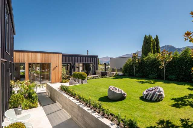 Where Sun, Views & Prestige Meet – Arrowtown Living at Its Finest