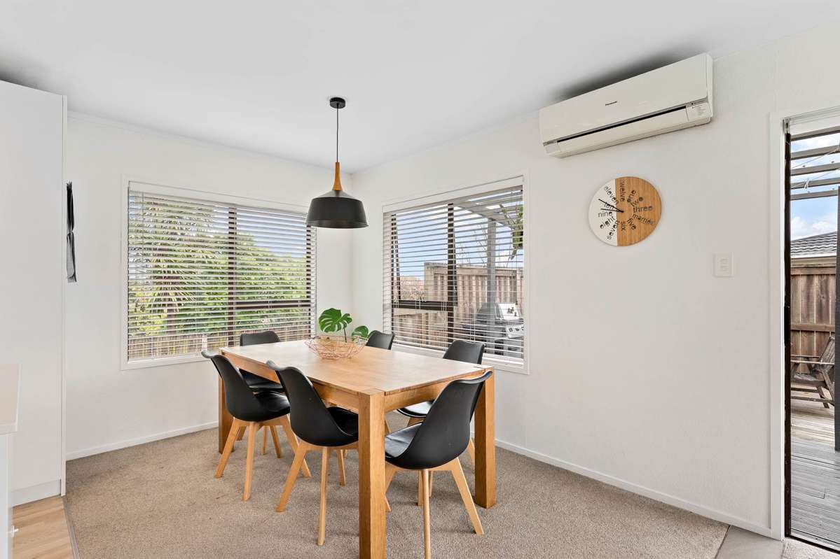 1/11 Longreach Drive_2