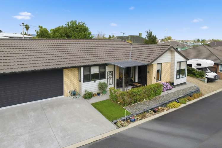 8 Black Rock Way Paeroa_20