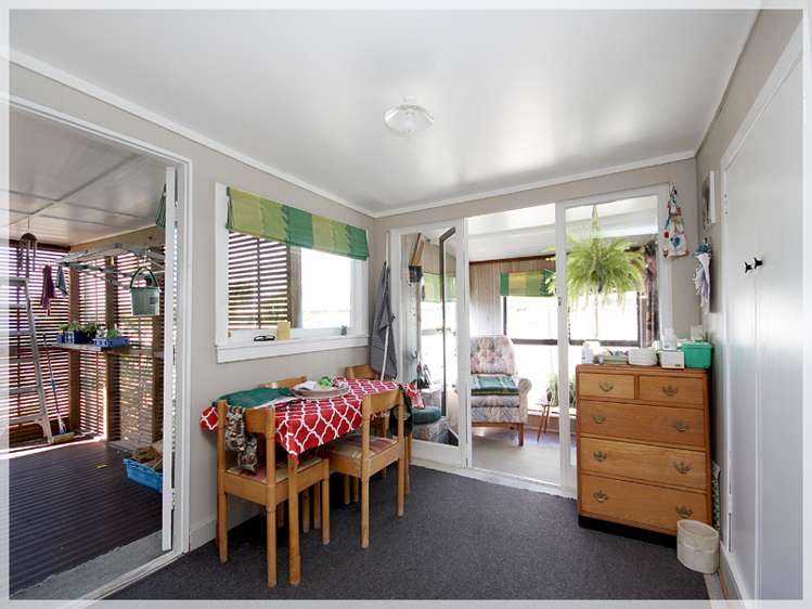 22 Andresen Street Foxton Beach_11