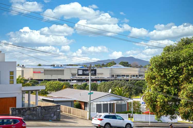 2/8 East Coast Road Milford_12