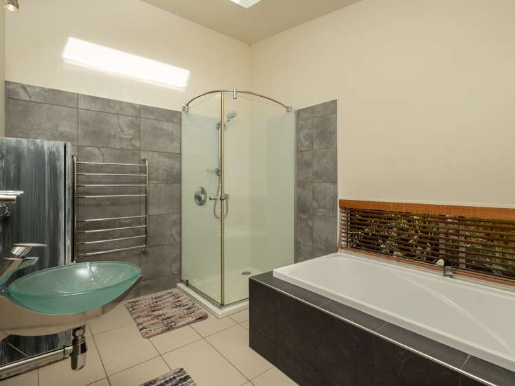 56a Moana Road Okitu_14