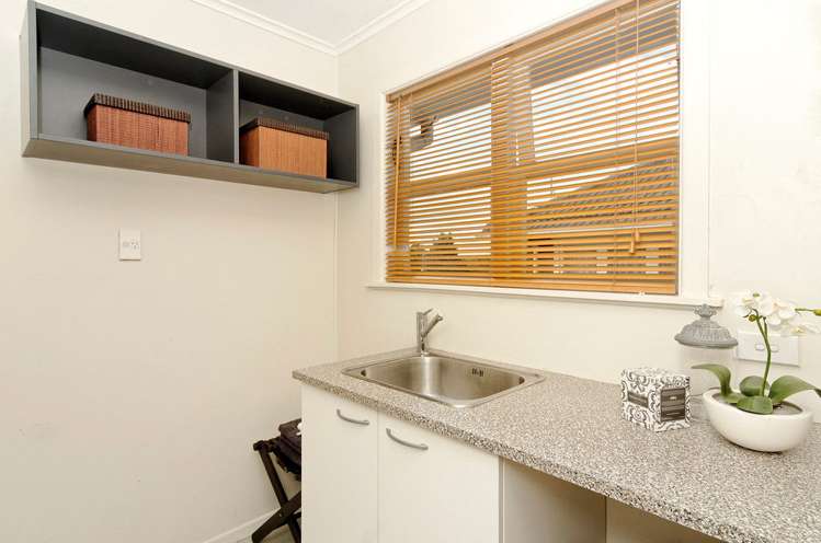 17 Sheridan Drive New Lynn_8