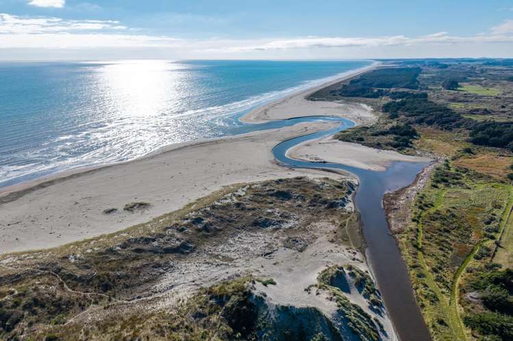 4 Moana Street Otaki Beach_32