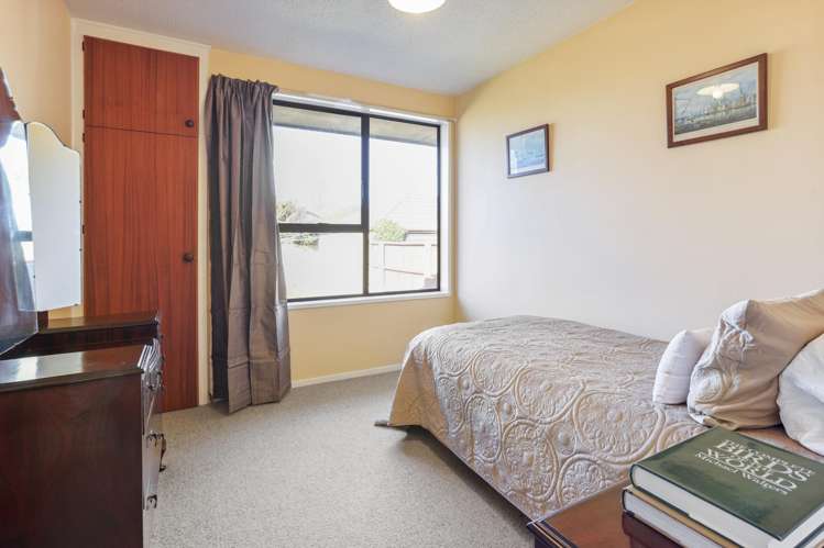 3 Manson Place Russley_13