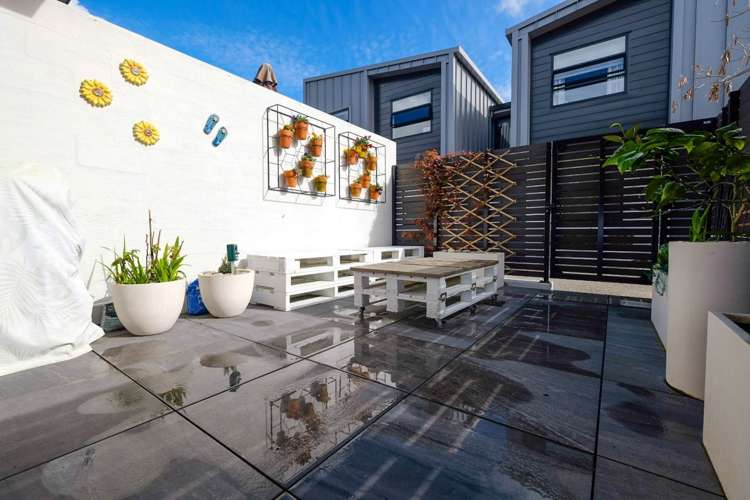 13/4 Stables Lane Silverdale_8