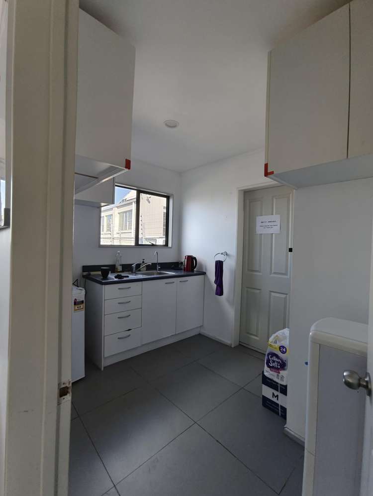 64 and 64A Wall Road Penrose_4