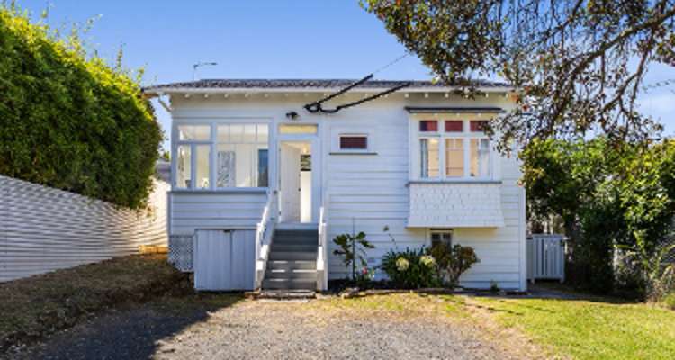 7 Edgars Road_0