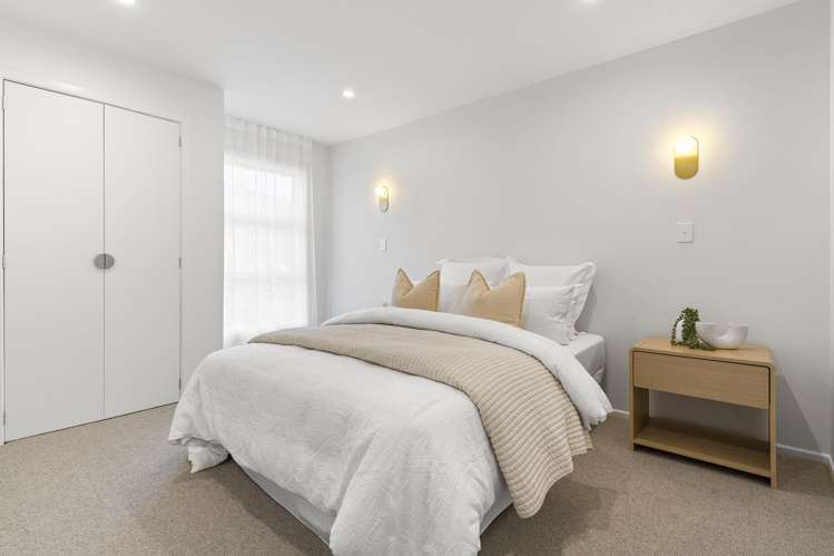 583 East Coast Road Browns Bay_12