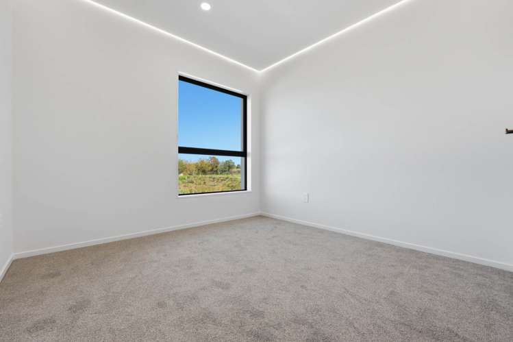 Unit 5/89 Otuwairoa Esplanade Papakura_10