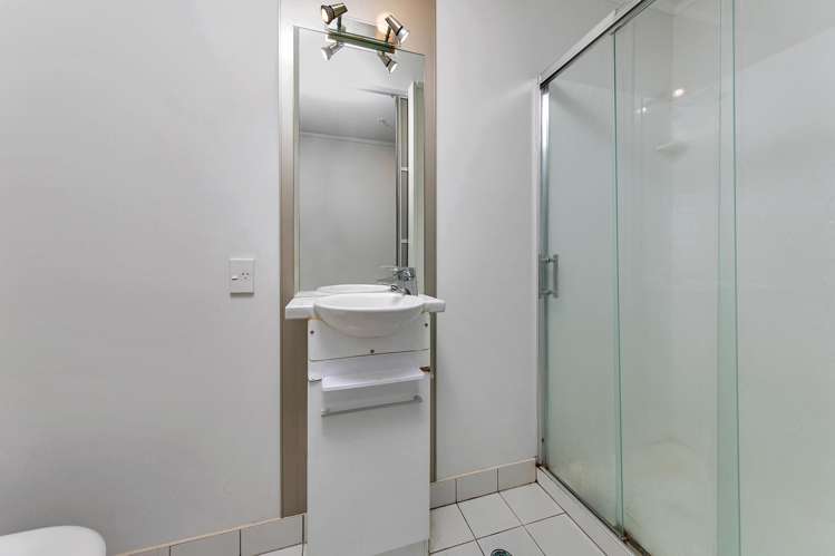 4b/16 Burton Street Grafton_12