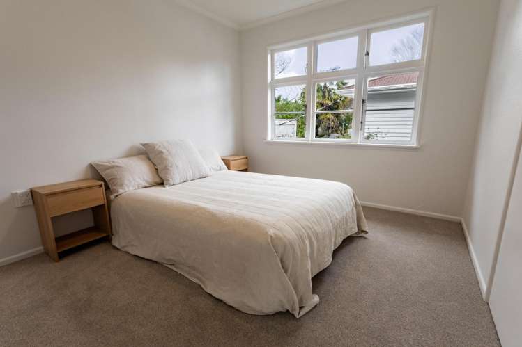 9 Hugh Duncan Street Haywards_13