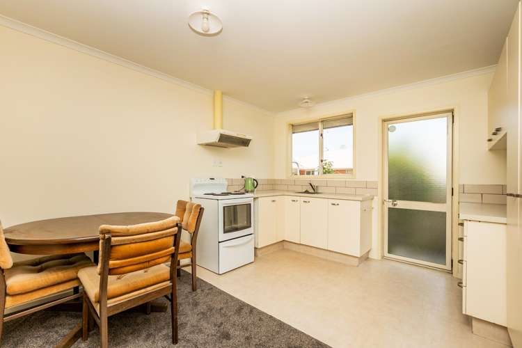 2/21 Preston Street West End_1