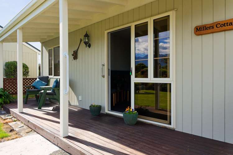 2/7 Old Beach Road Kaikoura_16