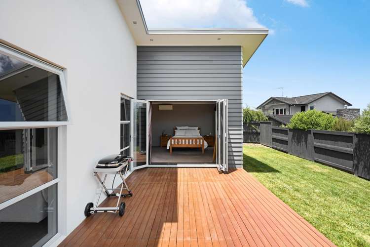 5 Hawkridge Rise Huntington_23
