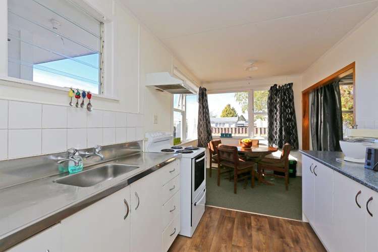 91 Chatham Road Flaxmere_1