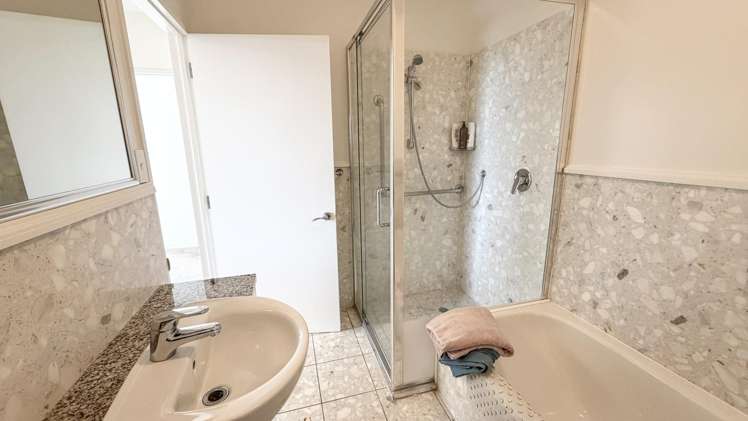 4/99 Mokoia Road Birkenhead_15