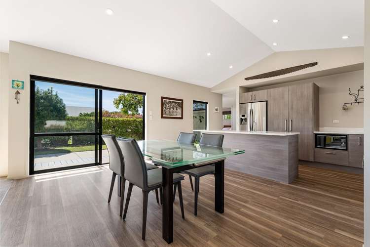 12 Ellesmere Close Pyes Pa_13