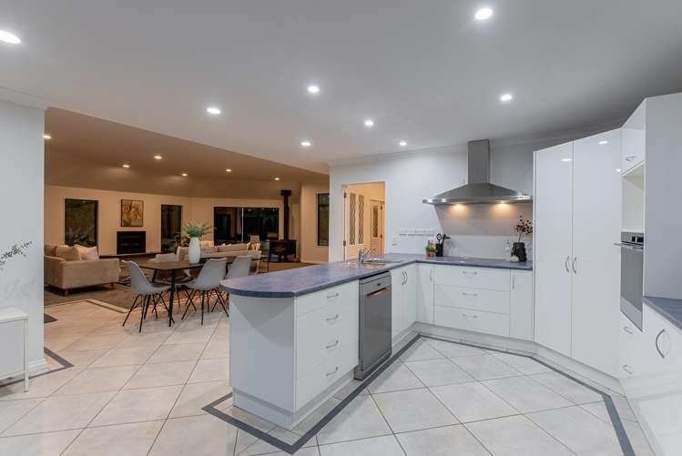 56 Kensington Drive Peka Peka_7