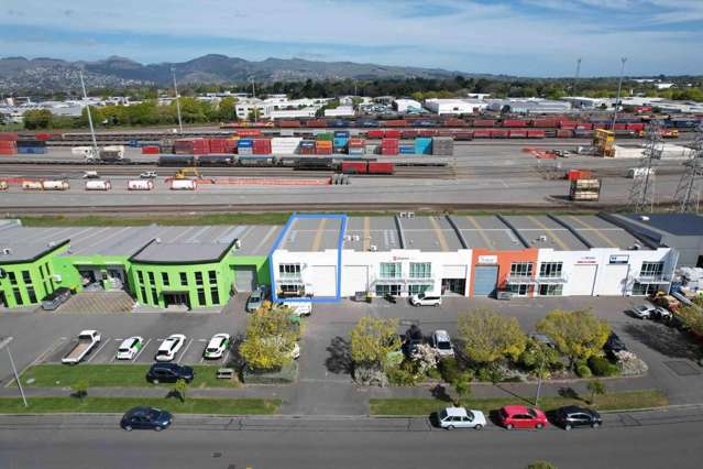 220sq m Riccarton Warehouse & Office