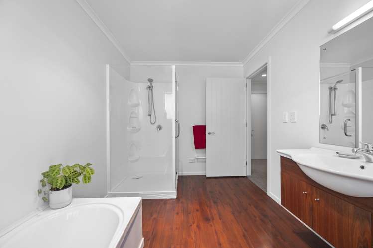 3 Gowan Close Shiel Hill_29