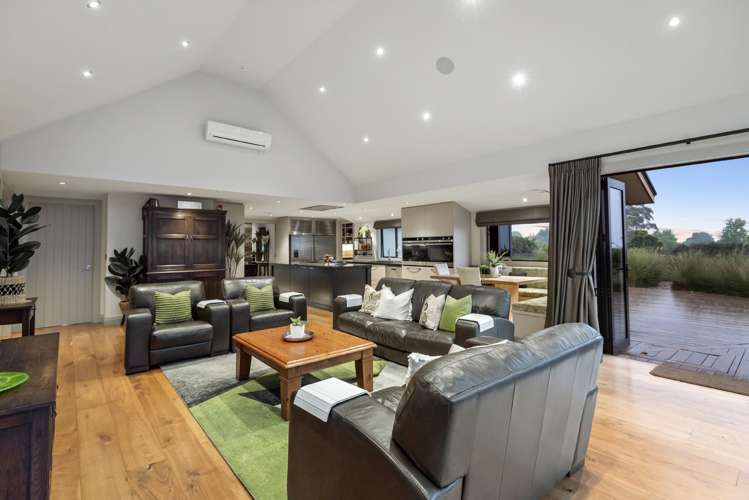 255 Clifton Road Whitford_16