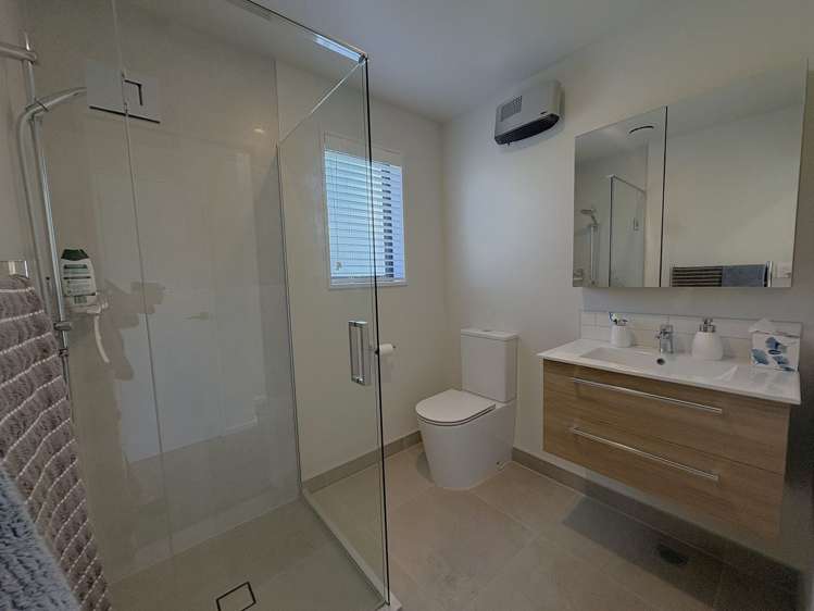 6/7 Bertram Grove Naenae_14