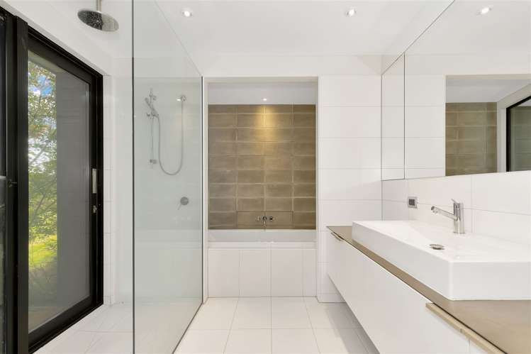 219 Wyndale Road Springfield_22