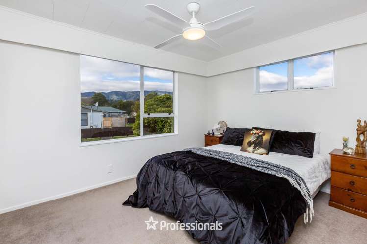 5 Camden Road Totara Park_16