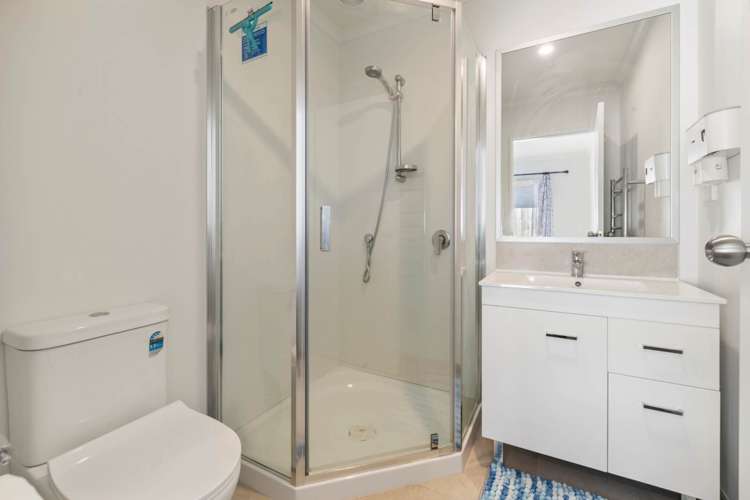 17 Whareatua Avenue Takanini_12