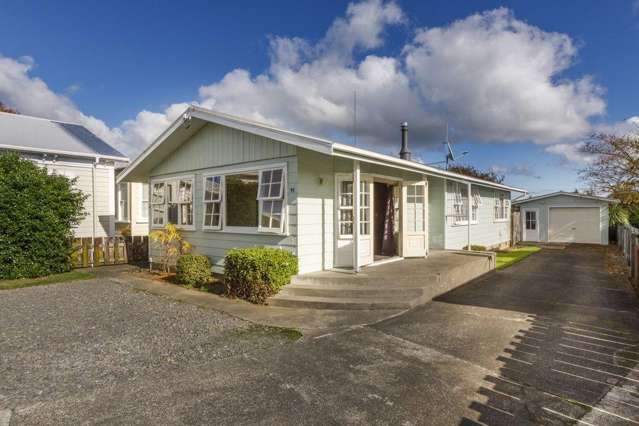 91 Bridge Street, Bulls