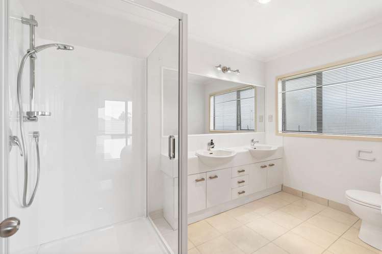 22 Tauranga Place Orewa_11