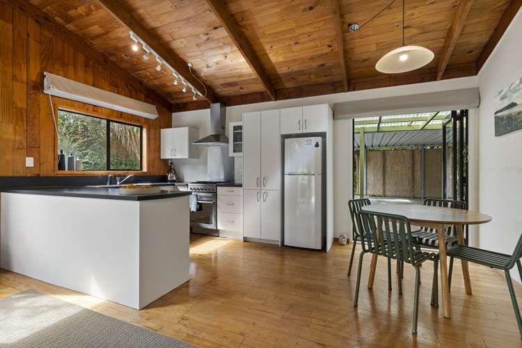 158 Bambury Place Onemana_8