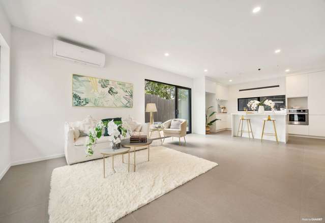 11D Rene Place Sunnyhills_1