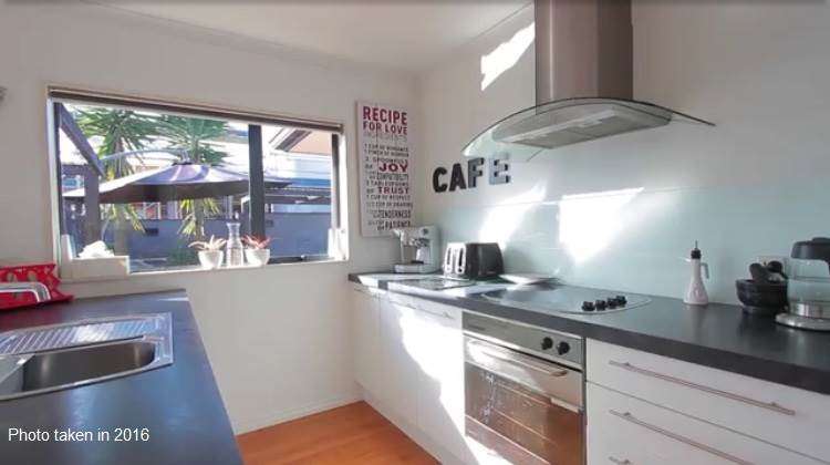 4 Vinograd Drive Te Atatu Peninsula_11