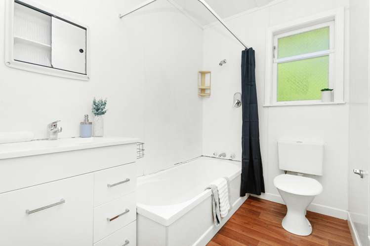 16 Bledisloe Crescent Wainuiomata_6