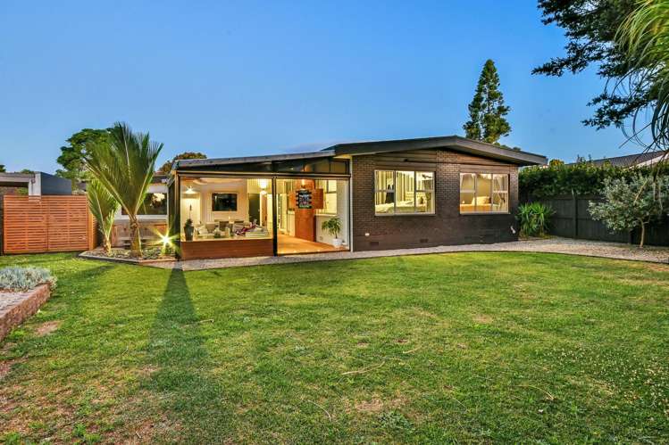 27 Magnolia Avenue Opaheke_17